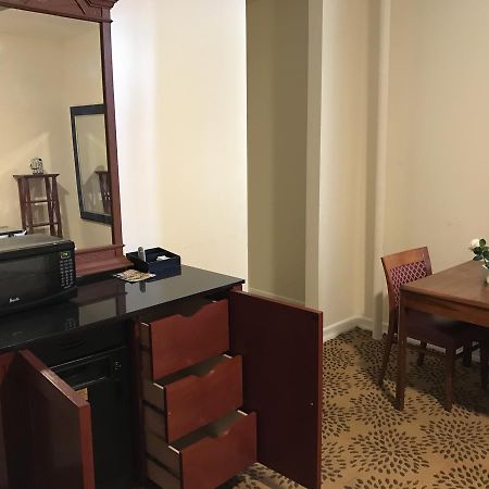 Waterbury Big Apple Motel מראה חיצוני תמונה