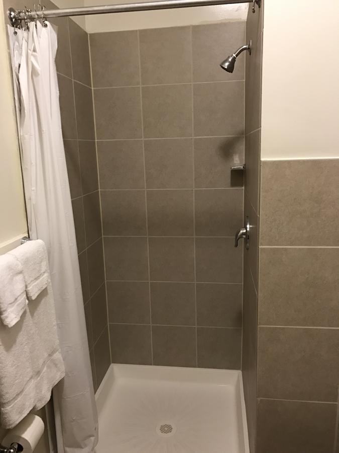 Waterbury Big Apple Motel מראה חיצוני תמונה