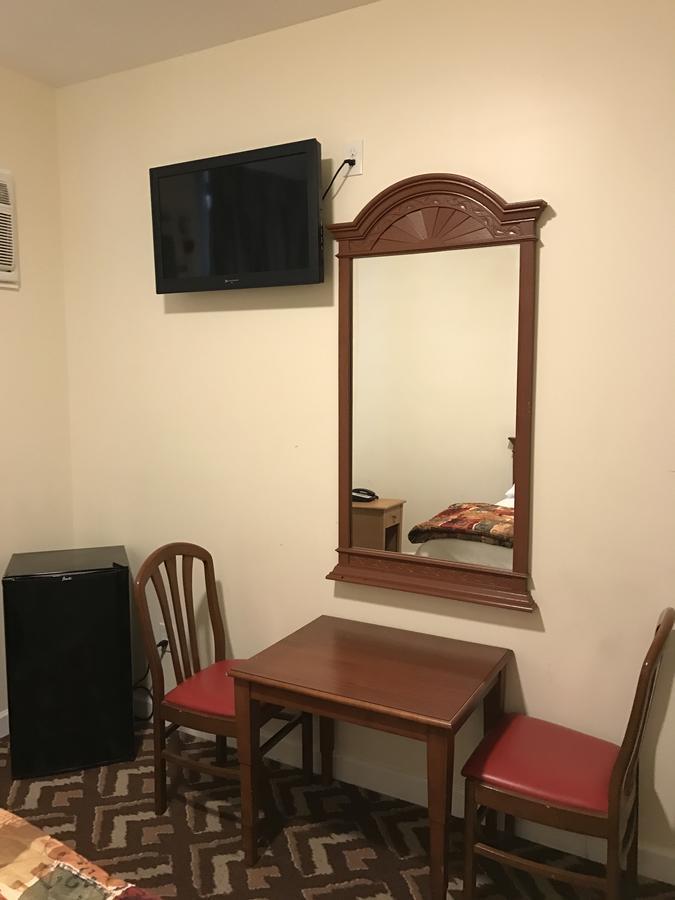 Waterbury Big Apple Motel מראה חיצוני תמונה