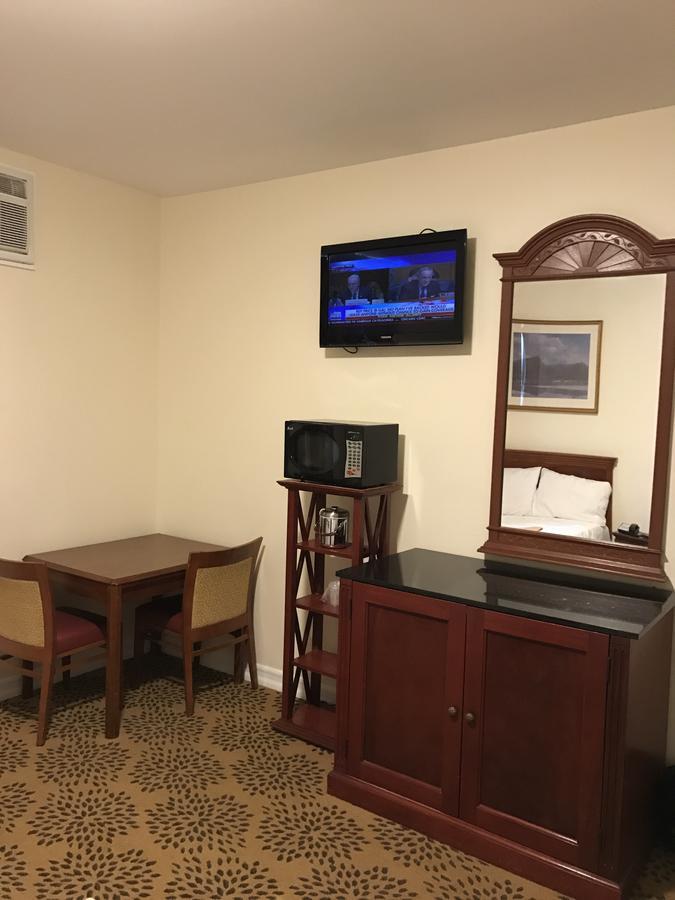 Waterbury Big Apple Motel מראה חיצוני תמונה
