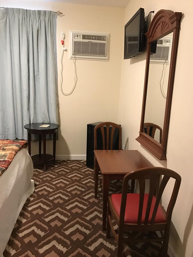 Waterbury Big Apple Motel מראה חיצוני תמונה